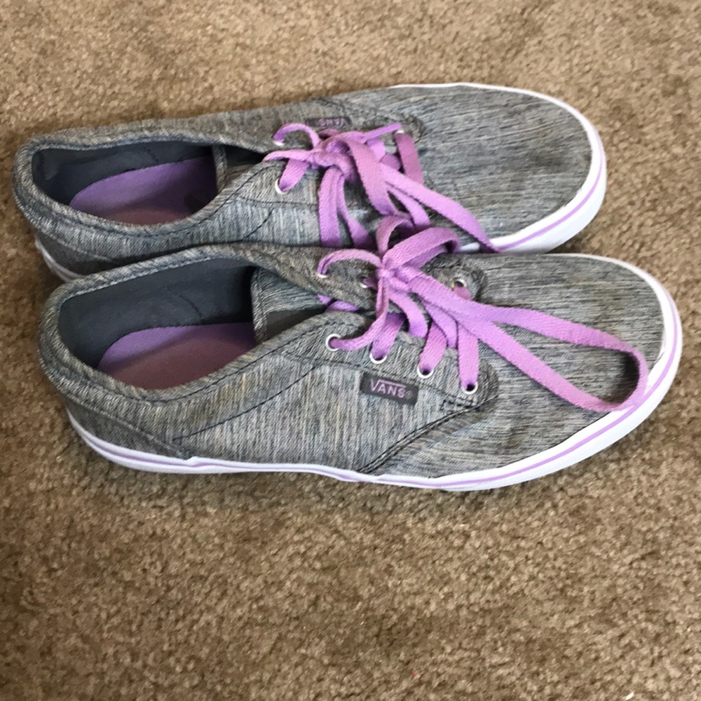 Girls miss Vans